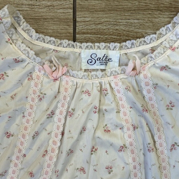 Vintage Nightgown Pajamas Floral Flowers - Picture 6 of 14